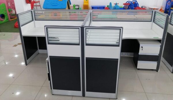 IMG-20240524-WA0098.jpg كونتر مكتبي بارتشن زاوية ١٢٠سم