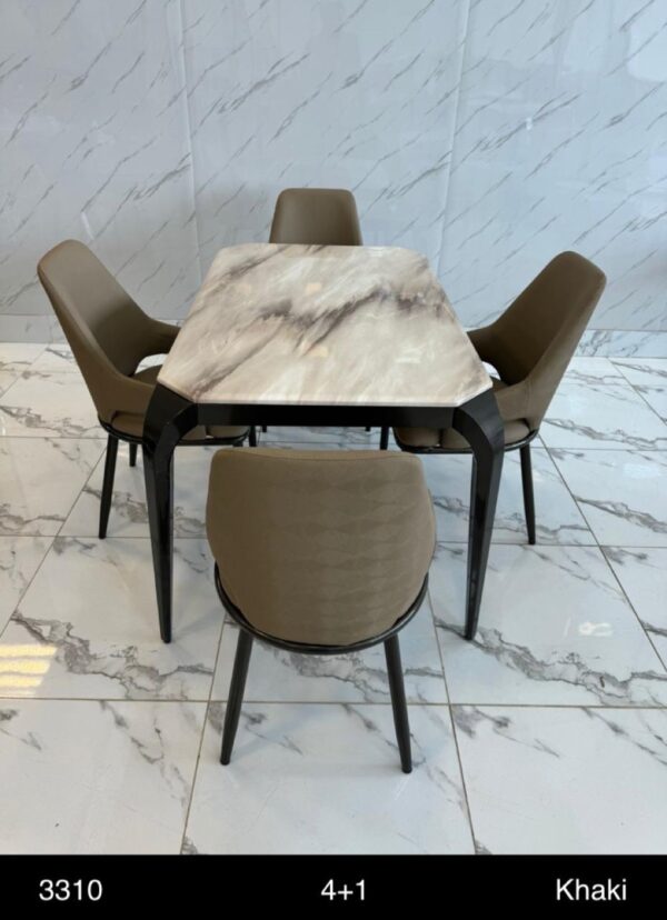 طاولة طعام رخام مع ٤ كراسي جلد
