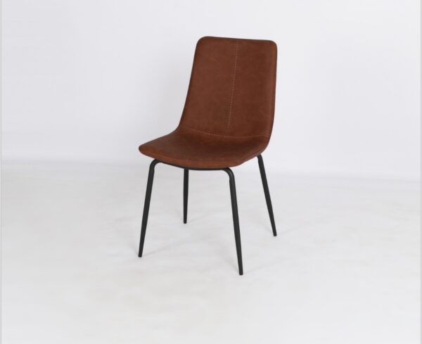 كرسي مفرد جلد قواعد معدن متوفر ٤ الوان