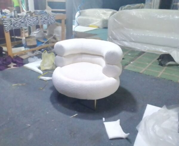 كرسي مفرد بوكلي رجول ذهبي كرسي مفرد بوكلي رجول ذهبي