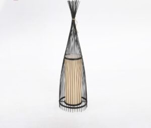 مصباح أرضي معدني بتصميم قفصي مخروطي مع كشتبان قماشي
